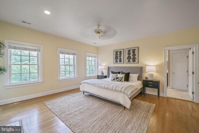 Building Photo - 2053 Mayfair McLean Ct