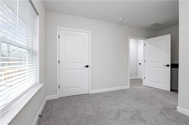 Building Photo - 1994 Main St NW