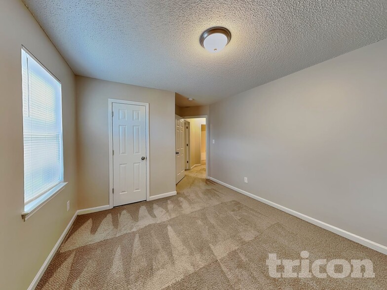 Building Photo - 7021 Paint Rock Ln