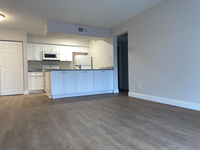 Building Photo - Mystic Gardens 5329-2905