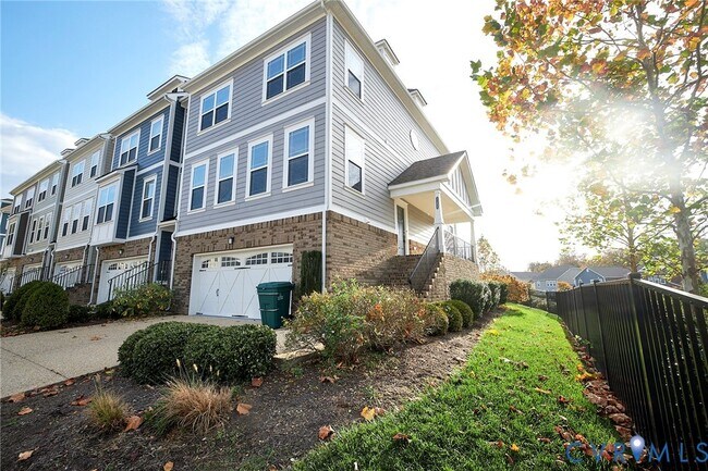 Building Photo - 11458 Hayloft Ln