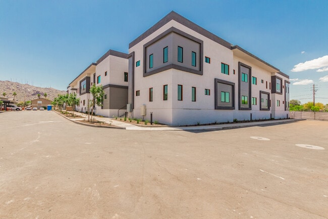 Building Photo - Villas at South Mountain