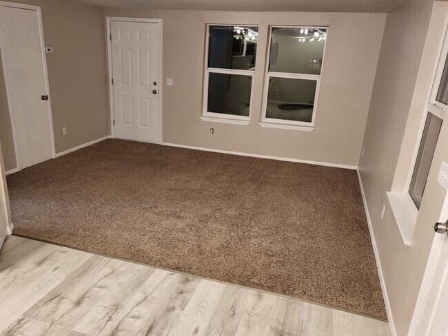 Building Photo - 5155 Quinella Ct