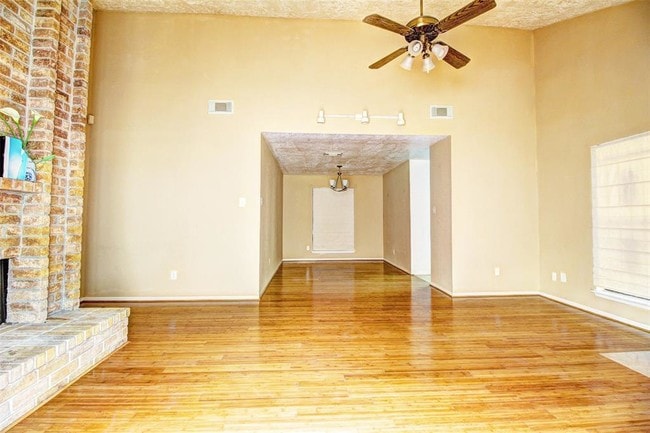 Building Photo - 6615 Briar Terrace Dr