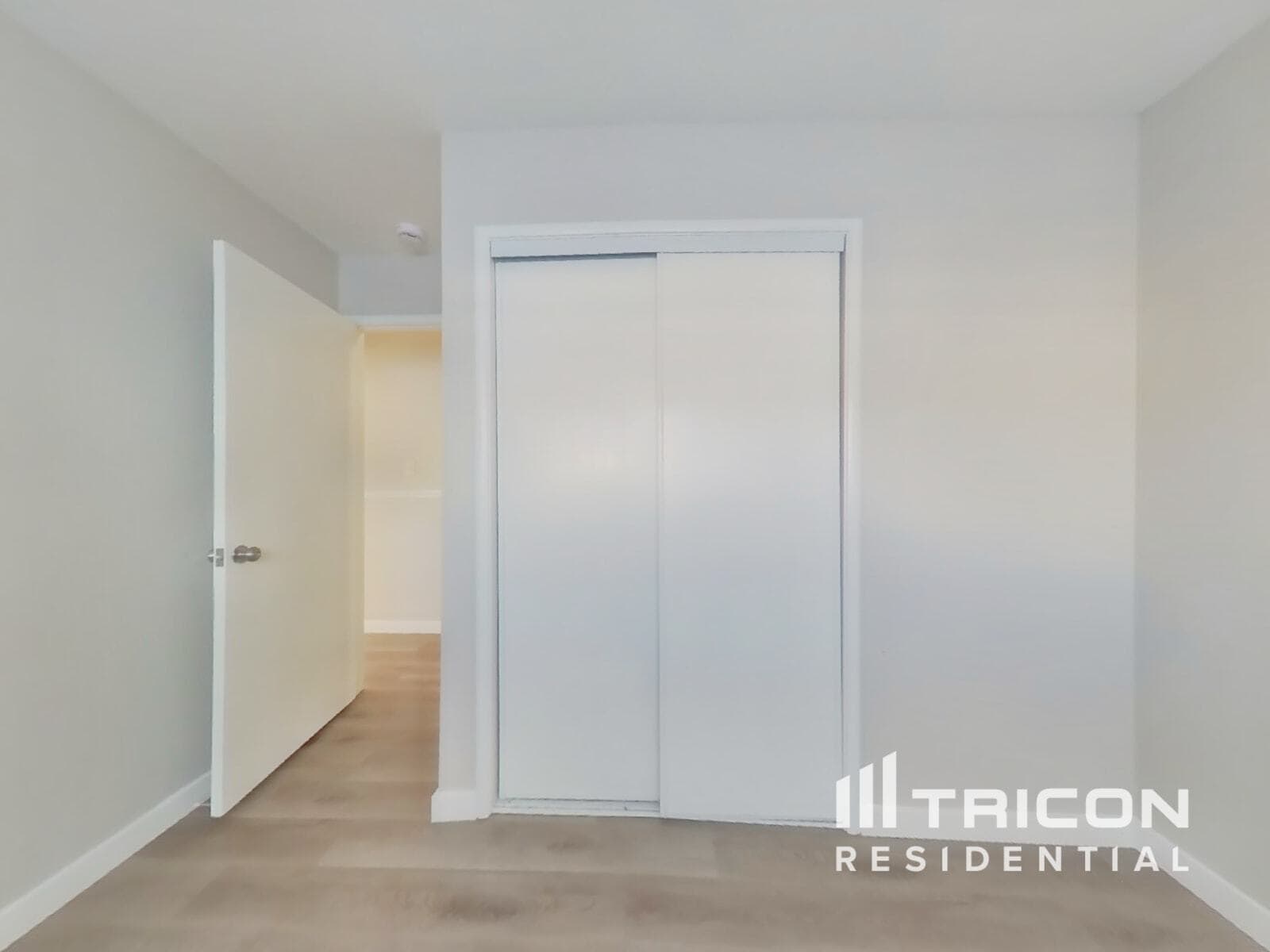 Building Photo - 372 Hopkins Dr