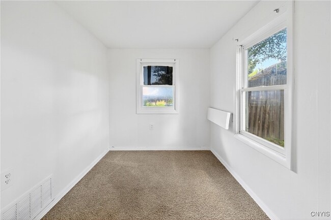 Building Photo - 308 Nelson Ave