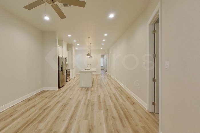 Building Photo - 4847 E Dacha Ln