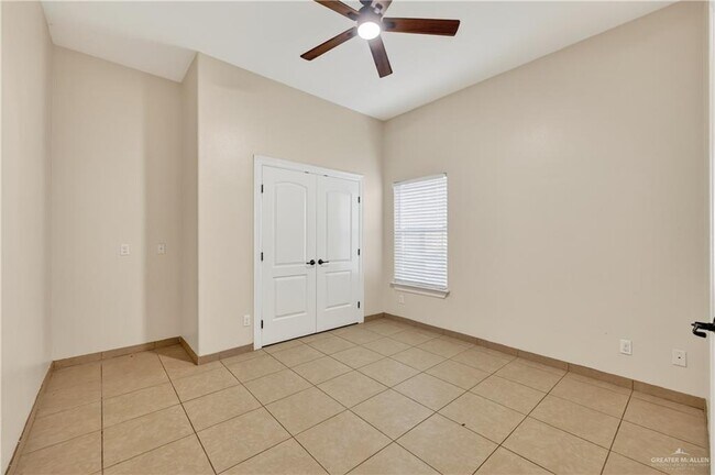 Building Photo - 3217 W Sprague St