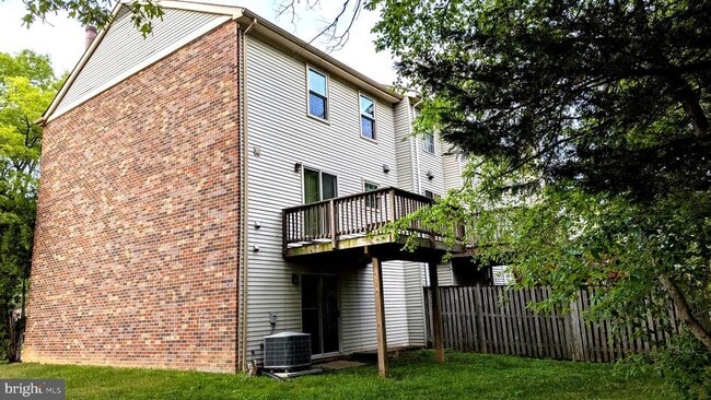 Building Photo - 10401 Storch Dr