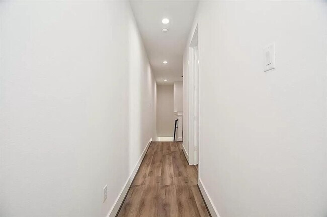 Building Photo - 3609 Dennis St