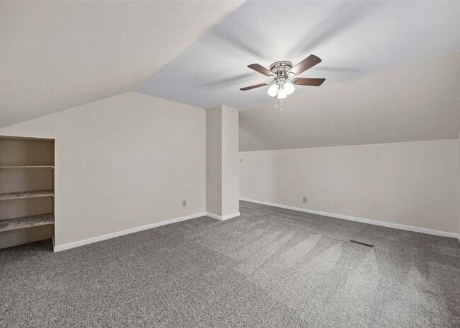 Building Photo - NE 3 bedroom 1+ bath attached garage