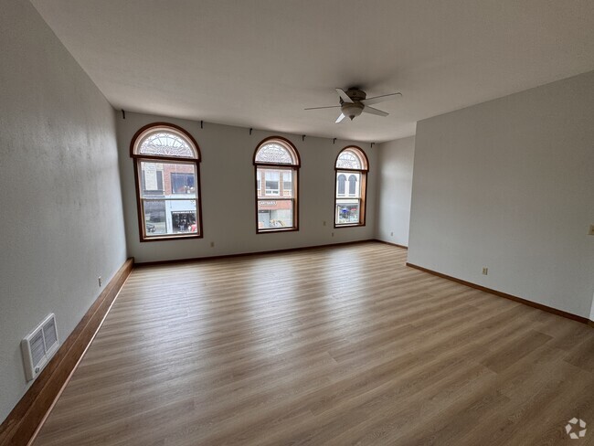 Building Photo - 127 Front St