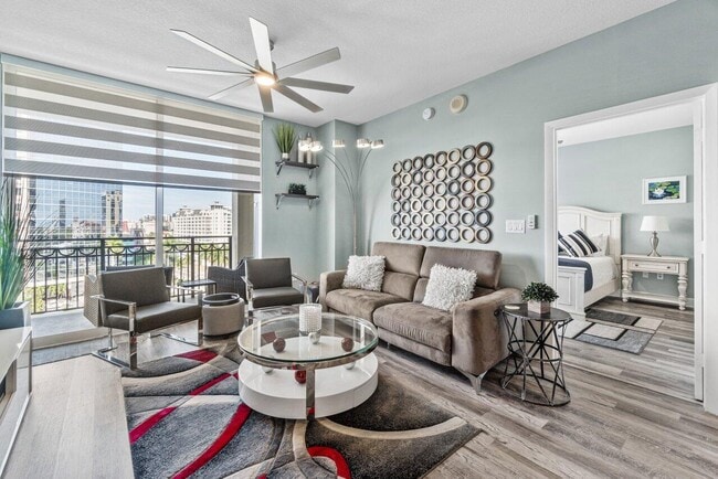 Building Photo - 550 Okeechobee Blvd