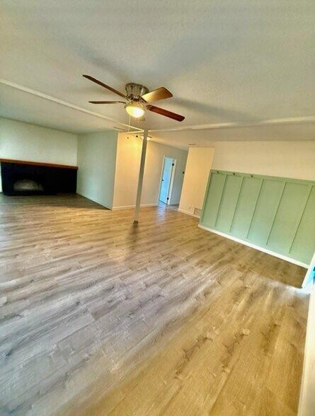 Building Photo - 334 Calor Dr