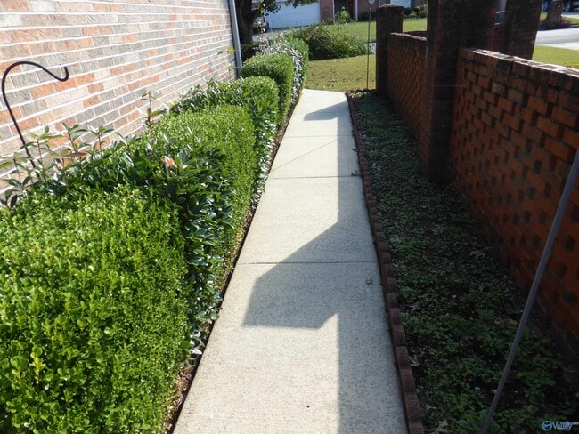 Building Photo - 2503 Jarvis St SW