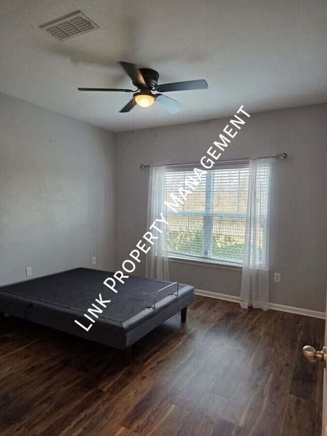 Building Photo - 5103 Regency Ct