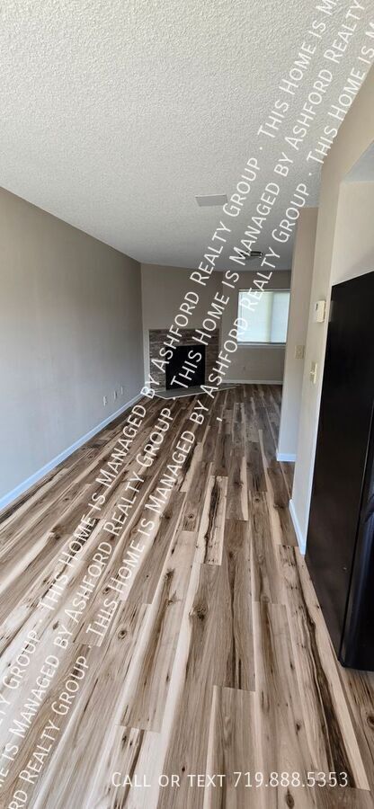 Building Photo - 1304 Soaring Eagle Dr