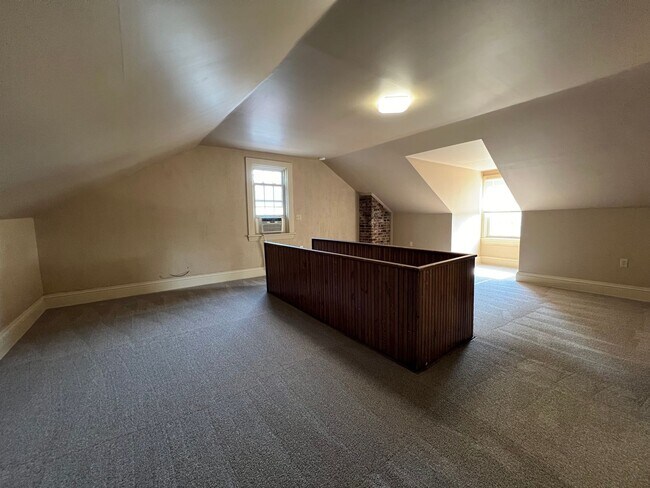 Building Photo - 1518 Fernleaf St