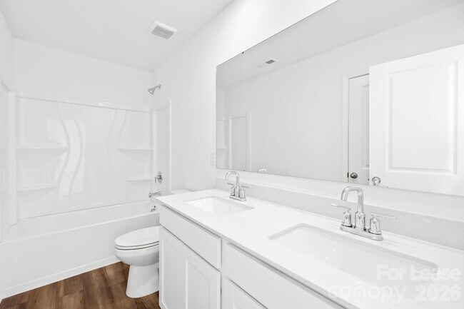 Building Photo - 544 Sand Dunes Dr