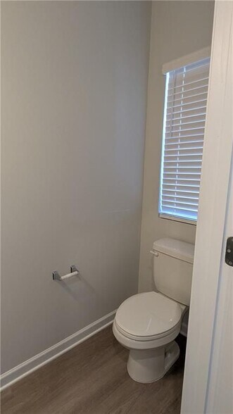 Building Photo - 427 Lanier Cir