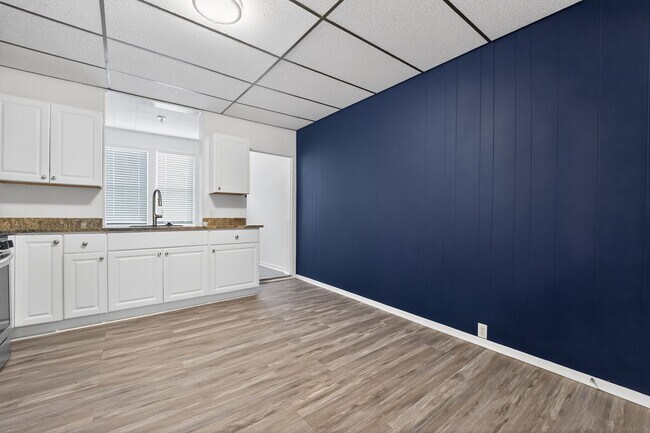 Building Photo - 2 bedroom 1.5 bath rowhome for rent in Baltimore