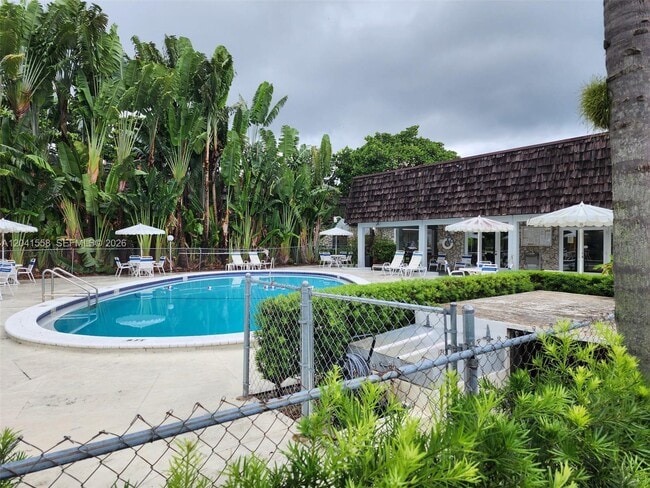 Building Photo - 3101 Oakland Shores Dr
