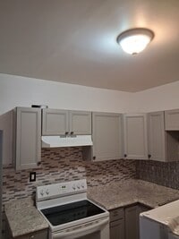 Building Photo - 917 N Lombard St