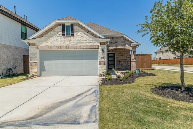 Primary Photo - 7031 Winterberry Gln Ln