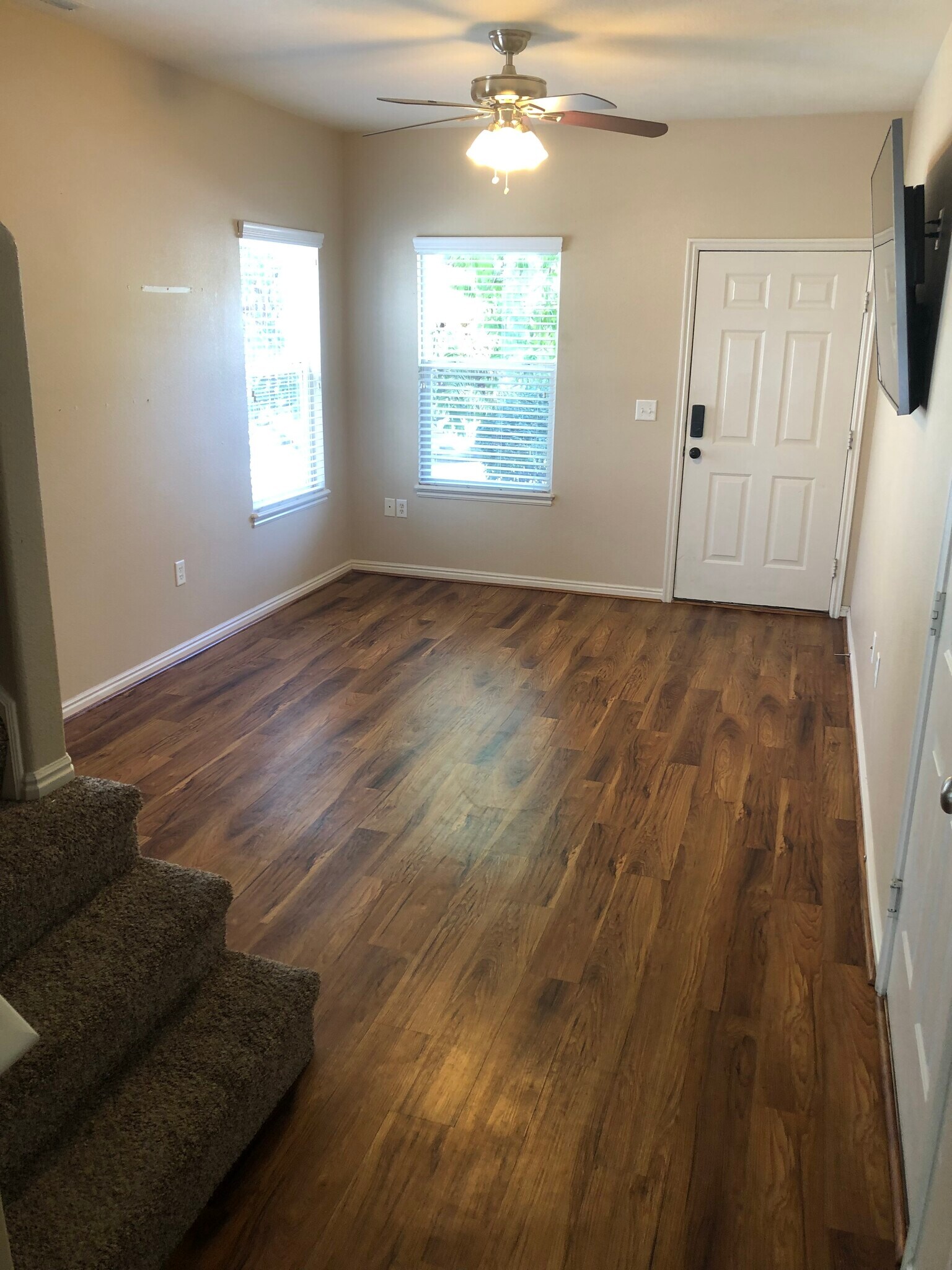 Building Photo - 5043 W Slate St