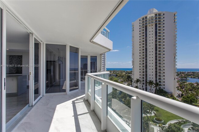 Building Photo - 21055 Yacht Club Dr