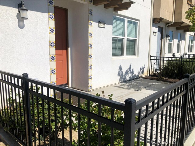 Building Photo - 40448 Calle Real