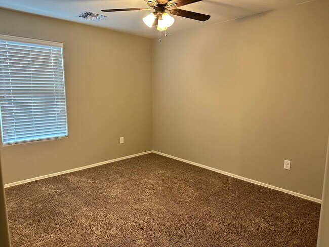 Building Photo - Beautiful Home in Saguaro Bloom!