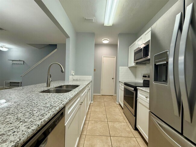 Building Photo - 3254 Holly Hall St