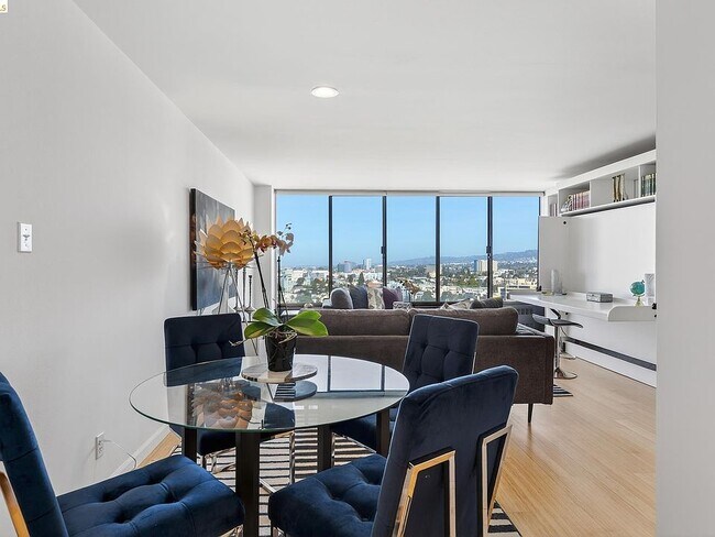 Building Photo - 565 Bellevue Ave