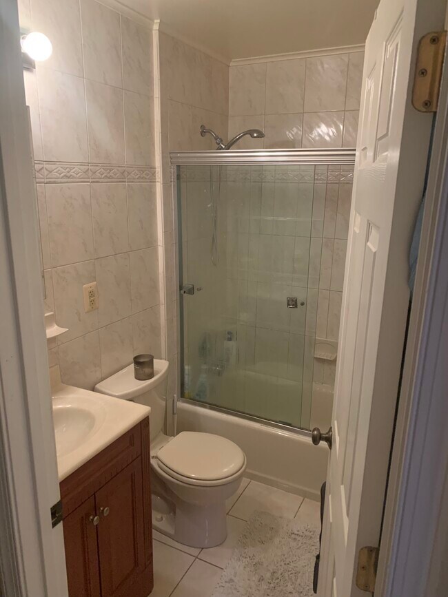 Building Photo - 4206 Washington Blvd