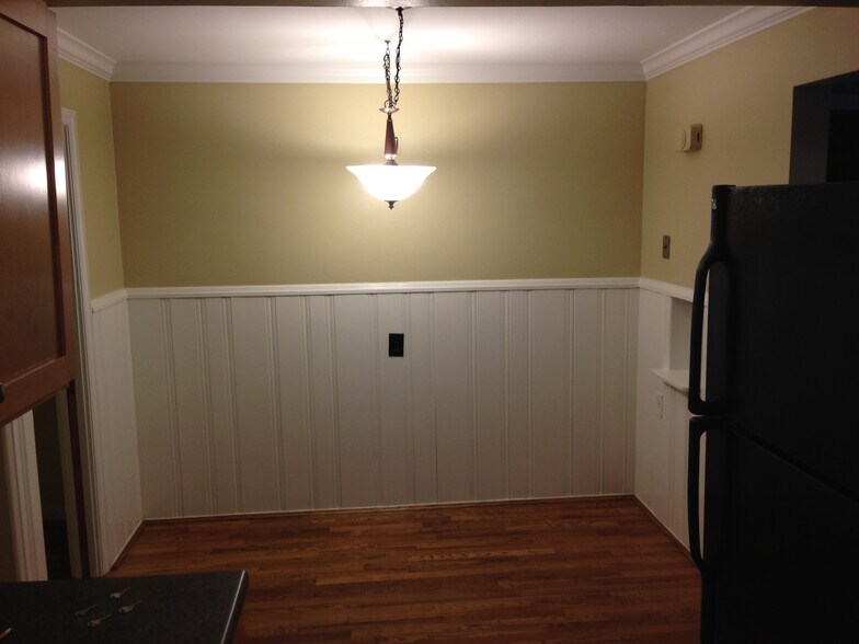 Building Photo - 6018 Woodmont Ave