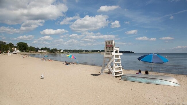 Building Photo - 61 Hillandale Rd