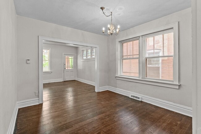 Building Photo - 4460 Russell Blvd