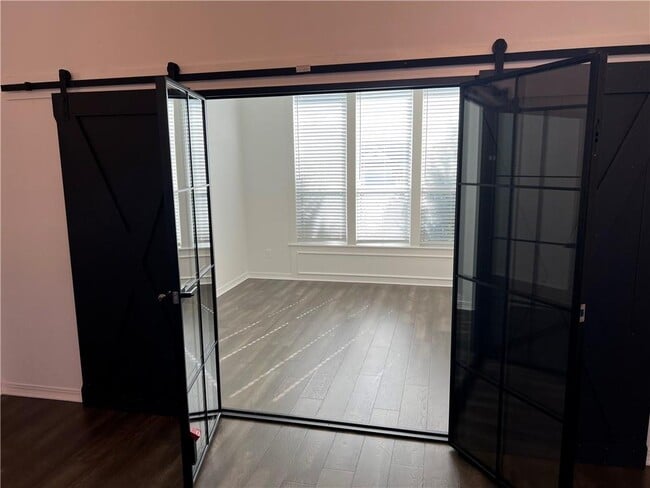 Building Photo - 819 Malbec Rd