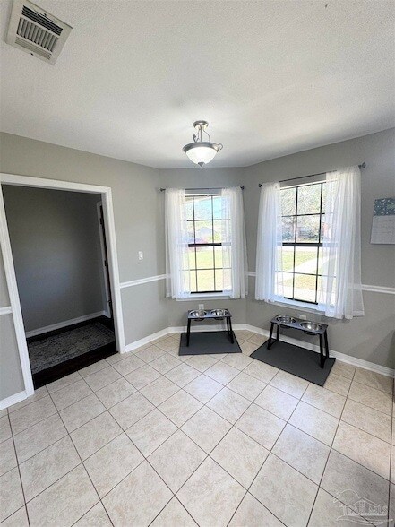 Building Photo - 10936 Oak Valley Dr