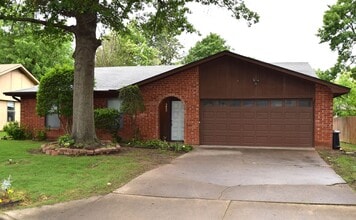 Building Photo - 5809 Enid St