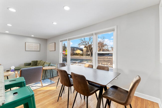 Building Photo - 3457 Main St