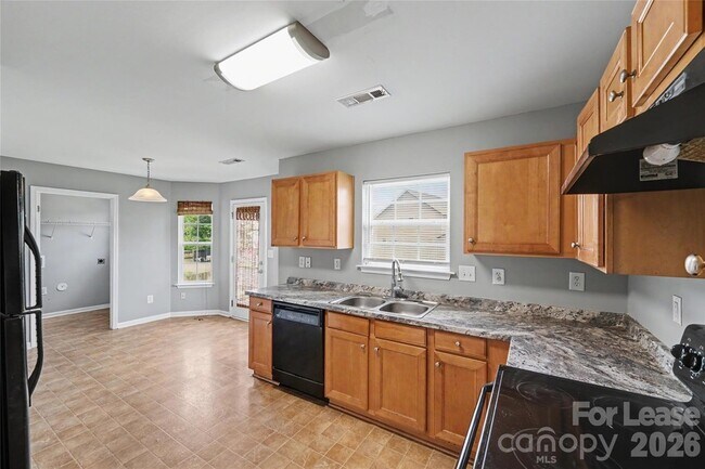 Building Photo - 10521 Barvas St