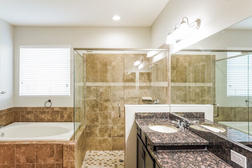 Building Photo - 10141 Celtic Ash Dr