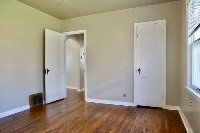Building Photo - 1602 N Olive St