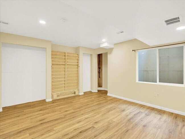 Building Photo - Spacious 3BR Townhome in Littleton