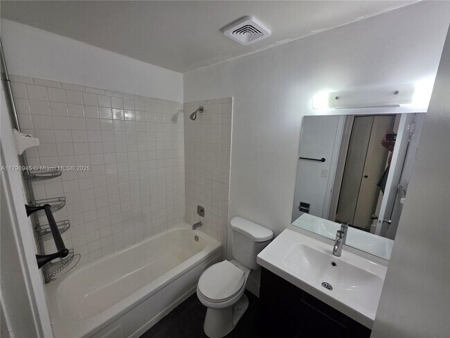 Building Photo - 7670 SW 152nd Ave