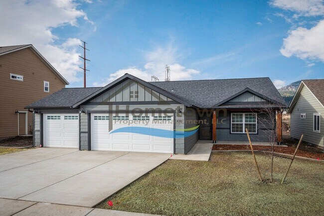 Primary Photo - 3-Bedroom, 2-Bathroom Home with 3-Car Gara...