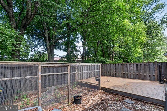 Building Photo - 9821 Owens Ct