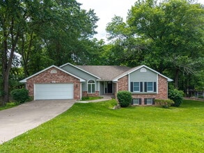 Building Photo - 2301 Grant Ln